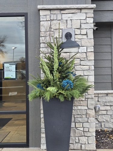 Hiawatha Winter Planter